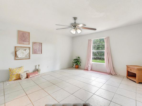 12014 S Greenway Circle S 109, Royal Palm Beach FL 33411
