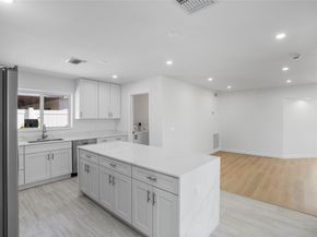 1011 SE 7th Ave, Pompano Beach FL 33060