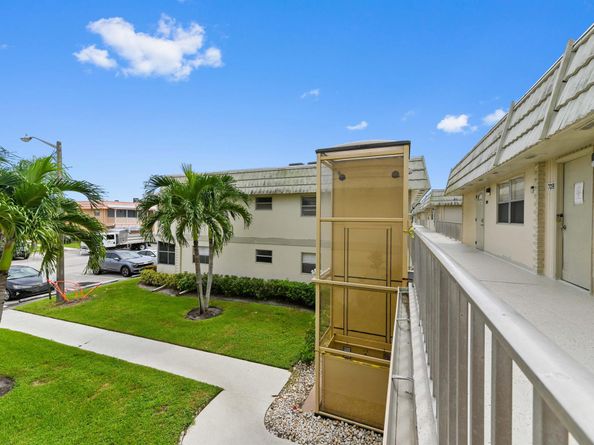 710 Saxony O, Delray Beach FL 33446
