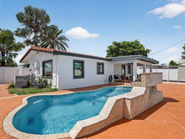 2840 NE 7th Terrace, Pompano Beach FL 33064