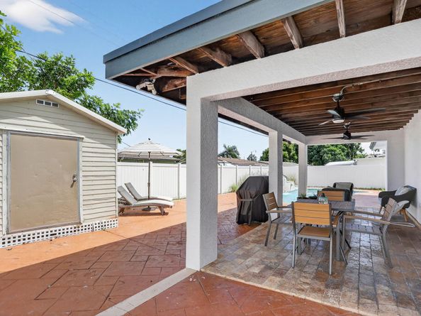 2840 NE 7th Terrace, Pompano Beach FL 33064