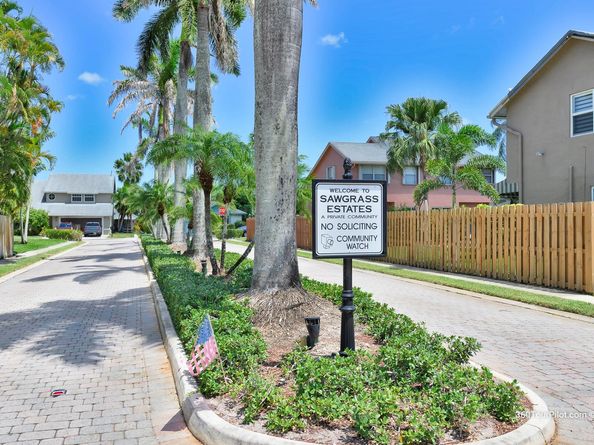 12259 NW 32nd Mnr, Sunrise FL 33323