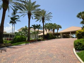 48 Stratford Lane W D, Boynton Beach FL 33436