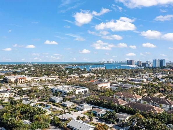 1880 Kathy Lane, North Palm Beach FL 33408