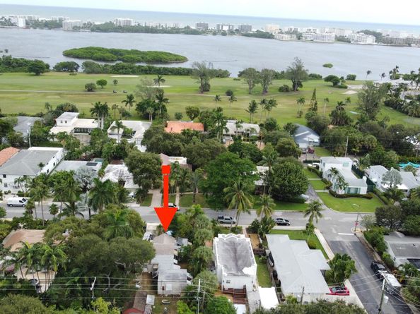 809 N Lakeside Drive, Lake Worth Beach FL 33460