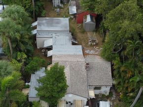 809 N Lakeside Drive, Lake Worth Beach FL 33460