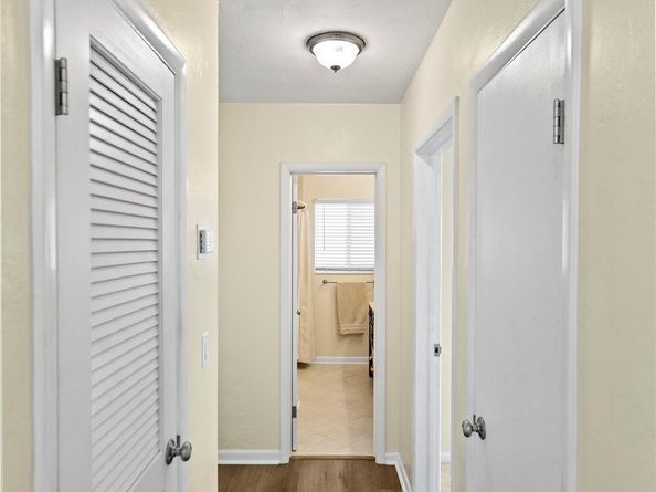 1777 NE 46th St, Oakland Park FL 33334