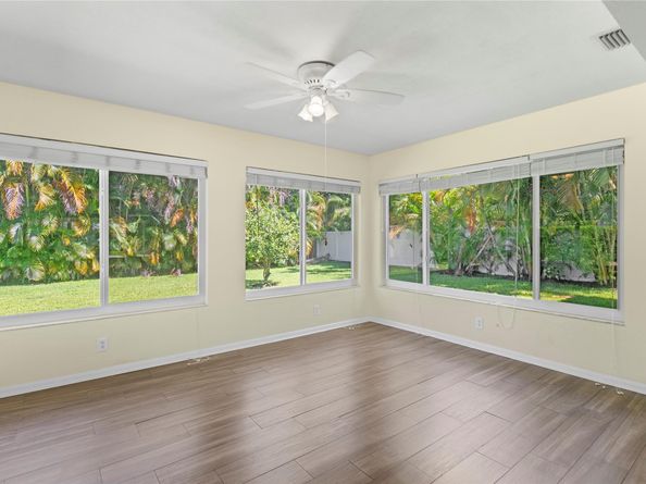 1777 NE 46th St, Oakland Park FL 33334