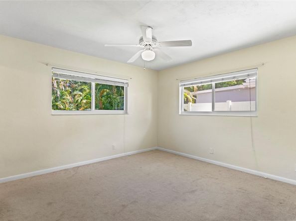 1777 NE 46th St, Oakland Park FL 33334
