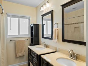 1777 NE 46th St, Oakland Park FL 33334