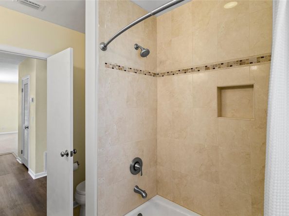1777 NE 46th St, Oakland Park FL 33334