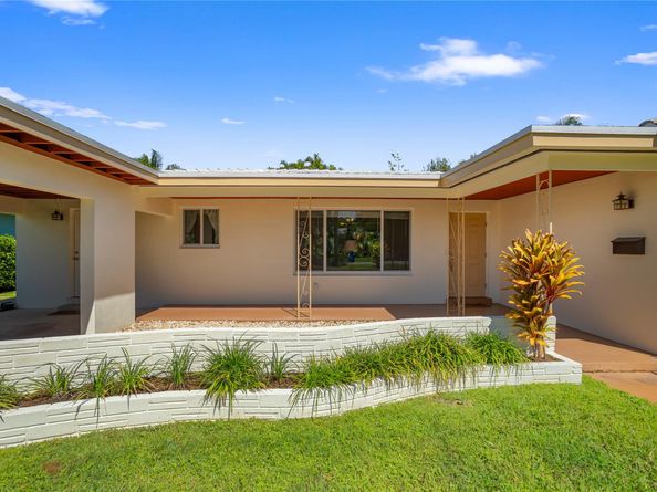 1777 NE 46th St, Oakland Park FL 33334