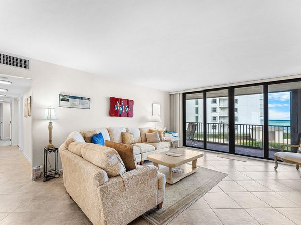 3610 S Ocean Boulevard 210, South Palm Beach FL 33480