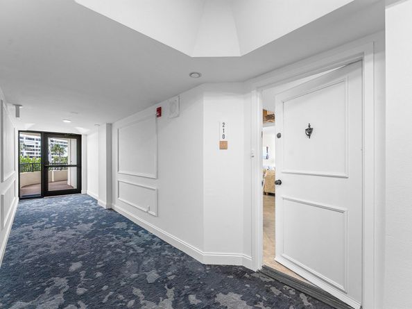 3610 S Ocean Boulevard 210, South Palm Beach FL 33480