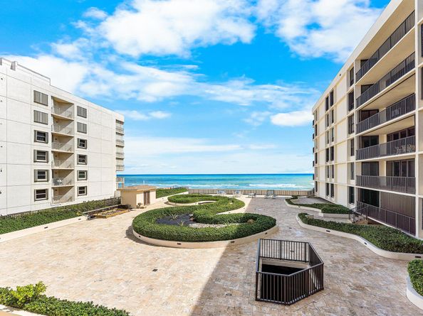 3610 S Ocean Boulevard 210, South Palm Beach FL 33480