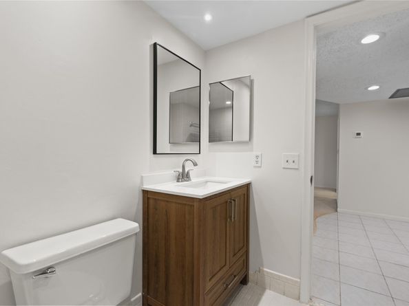 1801 Eleuthera Pt J3, Coconut Creek FL 33066