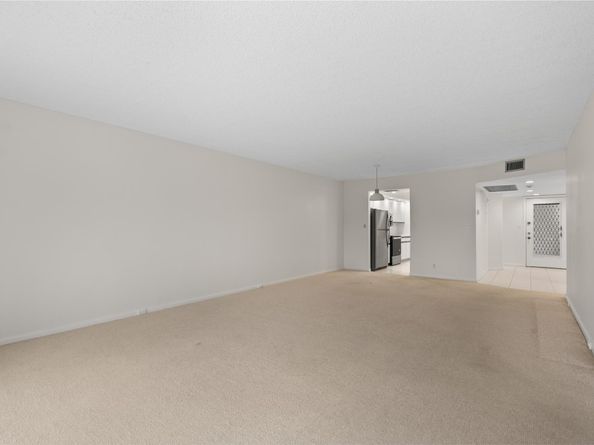 1801 Eleuthera Pt J3, Coconut Creek FL 33066