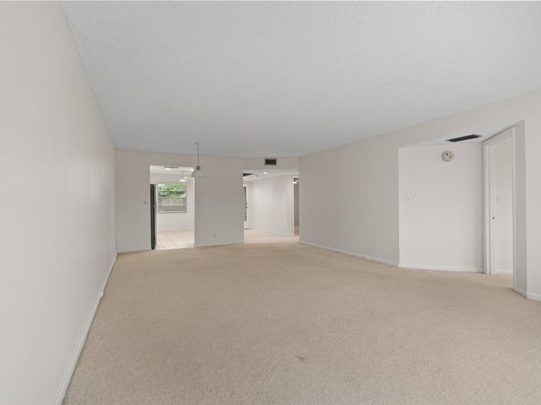 1801 Eleuthera Pt J3, Coconut Creek FL 33066