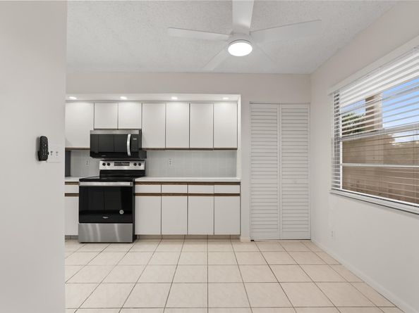 1801 Eleuthera Pt J3, Coconut Creek FL 33066