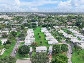 1540 NW 85th Ave, Plantation FL 33322