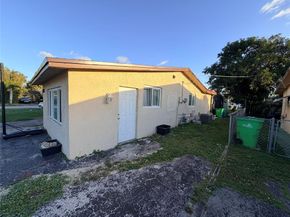 8900 NW 26th Pl, Sunrise FL 33322