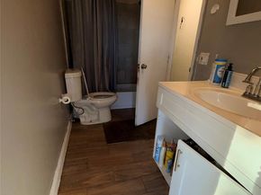 8900 NW 26th Pl, Sunrise FL 33322