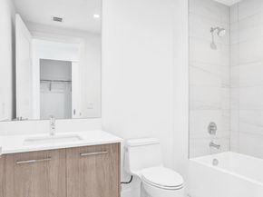 153 N Seabreeze 504S, Fort Lauderdale FL 33304