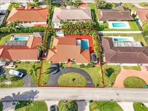 18910 W Oakmont, Hialeah FL 33015
