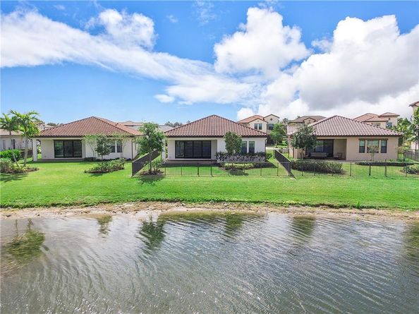 11835 S Baypoint Cir, Parkland FL 33076