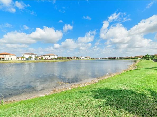 11835 S Baypoint Cir, Parkland FL 33076