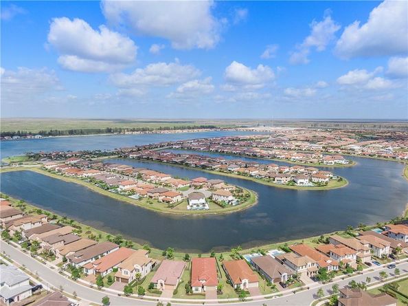 11835 S Baypoint Cir, Parkland FL 33076