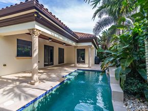 216 Summa Street, West Palm Beach FL 33405