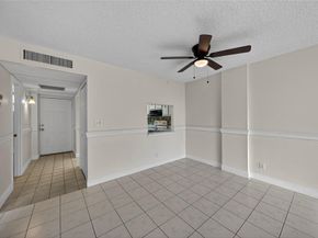 112 Royal Park Dr 3D, Oakland Park FL 33309