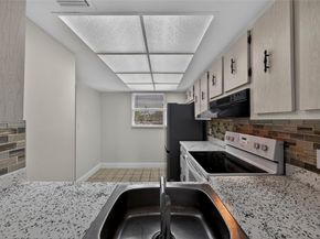 112 Royal Park Dr 3D, Oakland Park FL 33309