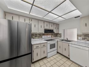 112 Royal Park Dr 3D, Oakland Park FL 33309