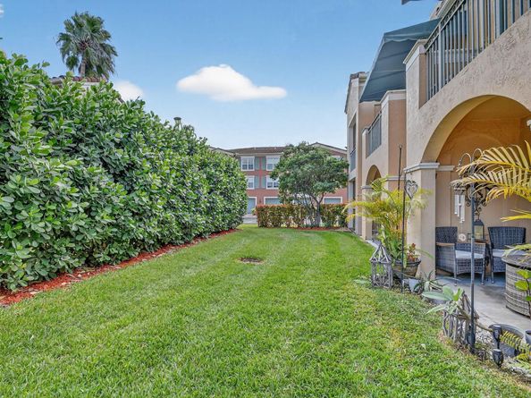 11781 Saint Andrews Place 106, Wellington FL 33414