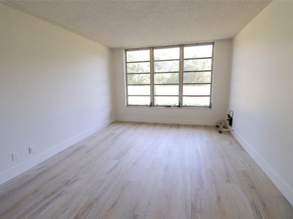 4007 N Cypress Dr 103, Pompano Beach FL 33069