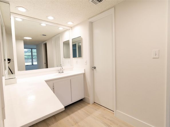 4007 N Cypress Dr 103, Pompano Beach FL 33069