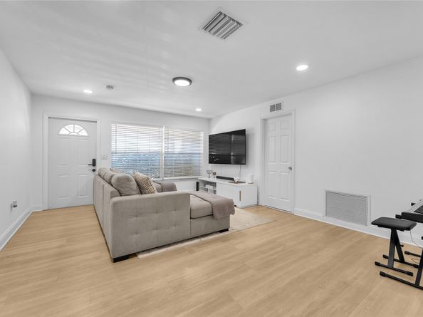 22718 SW 65th Terrace, Boca Raton FL 33428