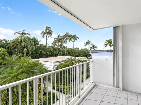 2860 S Ocean Boulevard 210, Palm Beach FL 33480