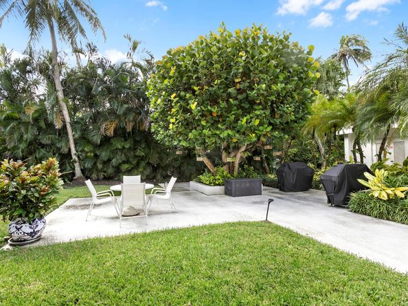 2860 S Ocean Boulevard 210, Palm Beach FL 33480