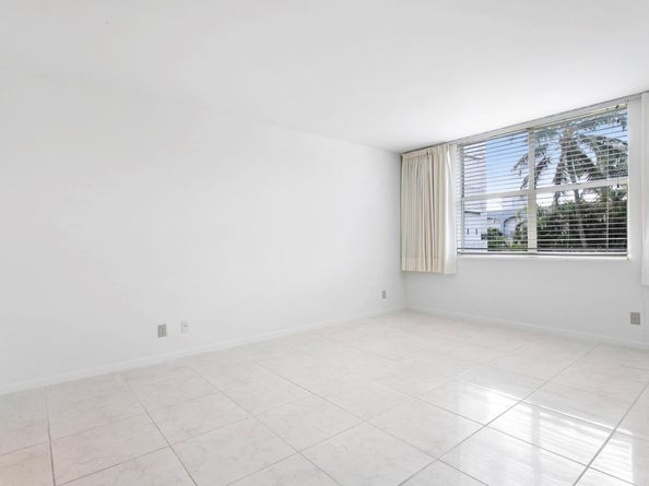 2860 S Ocean Boulevard 210, Palm Beach FL 33480