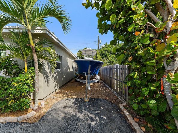 1821 Redbank Road, North Palm Beach FL 33408