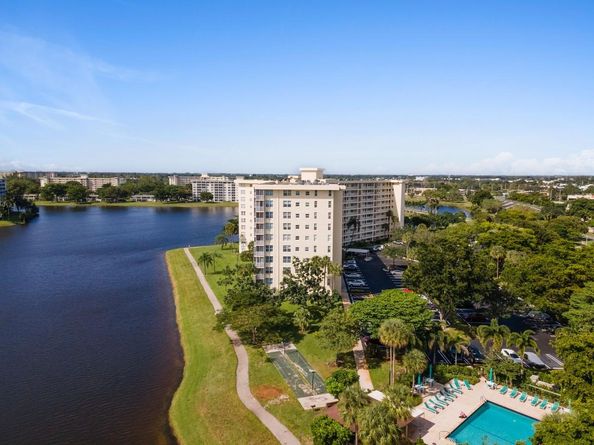 3095 N Course Dr 412, Pompano Beach FL 33069