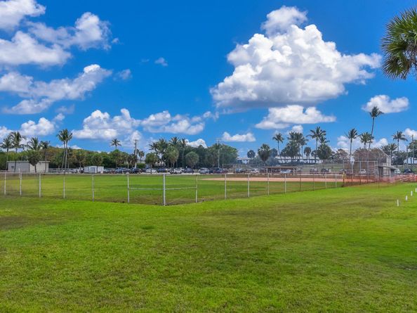 1605 S Us Highway 1 1d, Jupiter FL 33477