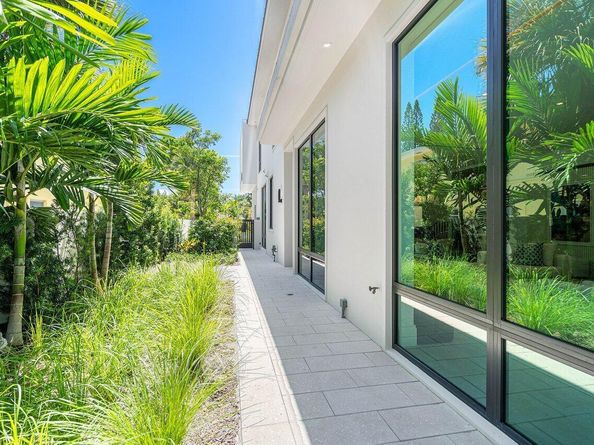 514 NE 7th Avenue, Delray Beach FL 33483