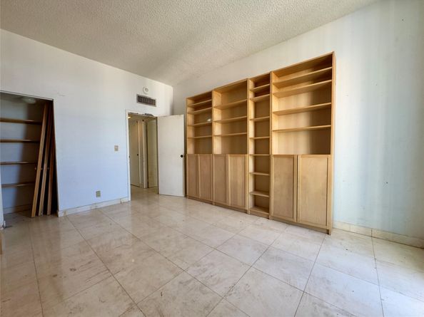 100 Bayview Dr PH28, Sunny Isles Beach FL 33160