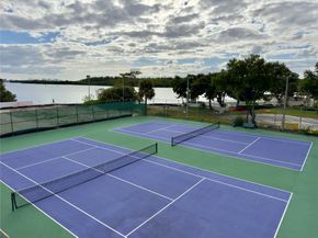 100 Bayview Dr PH28, Sunny Isles Beach FL 33160