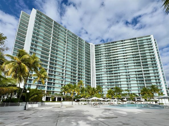 100 Bayview Dr PH28, Sunny Isles Beach FL 33160
