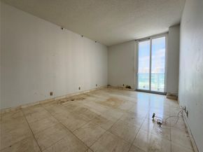100 Bayview Dr PH28, Sunny Isles Beach FL 33160